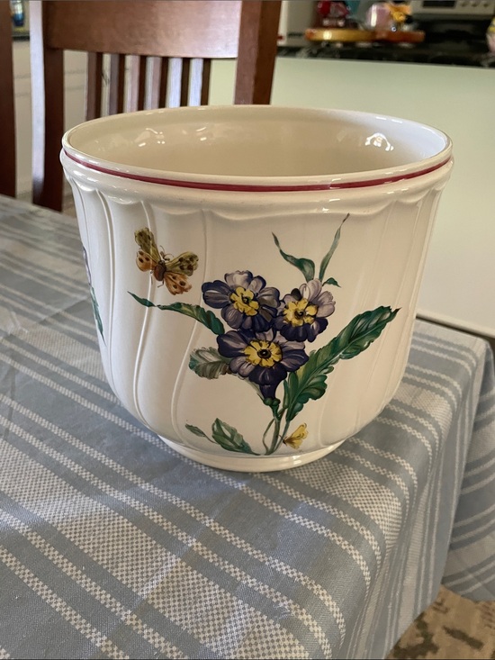 Villeroy & Boch Other - Villeroy & Boch White Porcelain 'Bouquet' Marked Dish